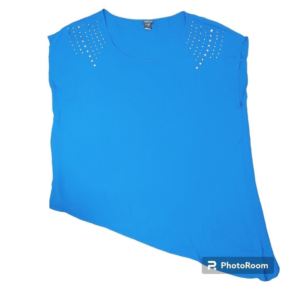 Torrid Shoulder Studded Asymmetrical Hem Blouse Plus Sz 2X